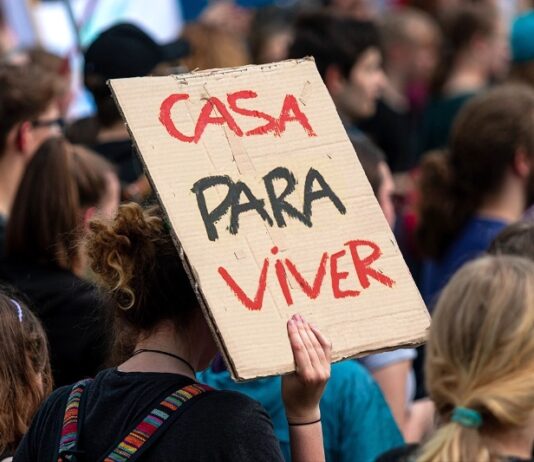 A Crise da Habitação e os Limites do Direito à Propriedade.